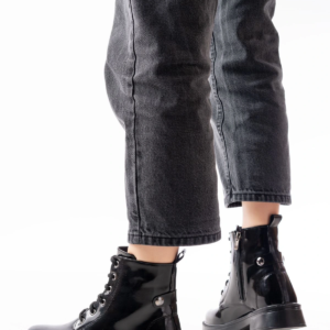 02-2003 Siyah Rugan Bağcıklı Fermuarlı Günlük Kadın Bot