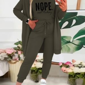 Kadın Askılı Yuvarlak Yaka Yazılı Viskon Iki Iplik Bluz Ceket Ve Pantolon 3lü Takım