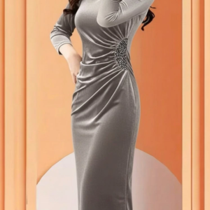 Kadın Uzun Kollu Bot Yaka Yanı Taş Detaylı Midi Kadife Elbise