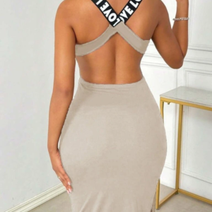 Kadın Yuvarlak Yaka Sırttan çapraz şerit Love Detaylı Yırtmaçlı Viskon Elbise