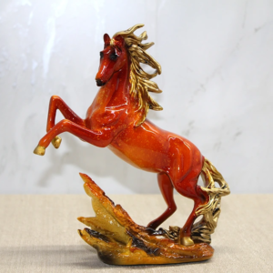 Polyester Gold Detaylı Şahlanmış At Figürü