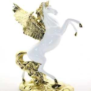 Polyester Şahlanan Kanatlı At Figürü