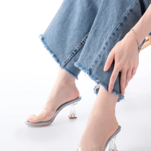 S-619 Bebe Mavi Rugan Şeffaf Bantlı Şeffaf Topuklu Yuvarlak Burunlu Kadın Terlik