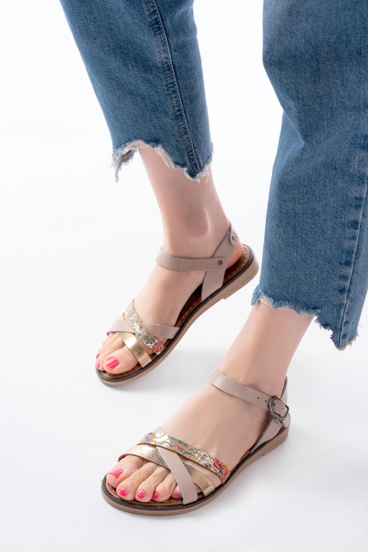 205-015 BeJ Garni Ortopedik Hakiki Deri Kadın Sandalet