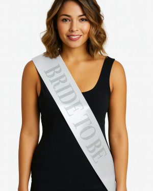 Beyaz Saten Üzerine Kalın Gümüş Bride To Be Kuşağı