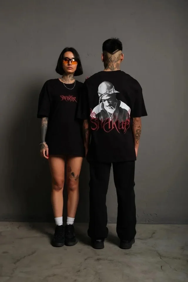Erkek Oversize Tişört – Beyaz 24/1 Penye Kumaş, Bisiklet Yaka, Ön - Arka Baskılı, Streetwear Tarzı Rahat Büyük Kalıp T-Shirt - Siyah