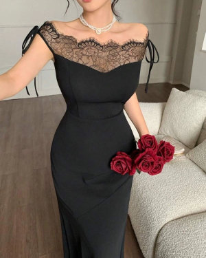 Kadın Göğüs Ve Yakası Dantel Detaylı Kayık Yaka Görünümlü Uzun Ithal Krep Elbise