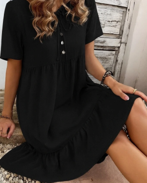 Kadın Kısa Kollu Yakası Bağcıklı önden Düğmeli Fırfır Desenli Süprem Elbise