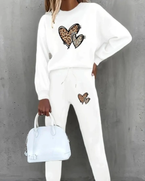 Kadın Uzun Kollu Bisiklet Yaka Kalp Desenli şardonlu üç Iplik Bluz Ve Pantolon Ikili Takım