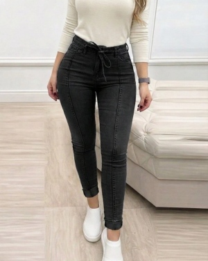 Kadın Yüksek Bel Belden Kuşaklı Yırtık Detaylı Kot Pantolon