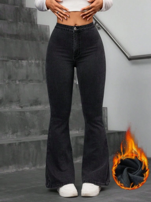 Kadın Yüksek Bel Tek Düğmeli Paçaya Doğru Genişleyen Kot Pantolon