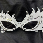 Taşlı Beyaz Alev Parti Gözlüğü