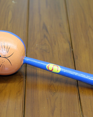 Ahşap Kedili Marakas Tekli Model 2