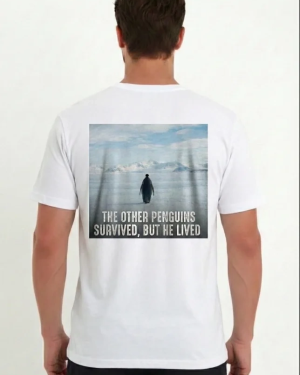 Erkek Oversize Tişört - Sırt Baskılı Survivor Penguin Temalı, Felsefi Yazılı Bisiklet Yaka Tişört - Beyaz
