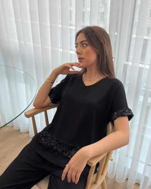 Kadın Kısa Kollu V Yakalı Pul Payetli Viskon Iki Iplik Bluz Ve Pantolon Ikili Takım