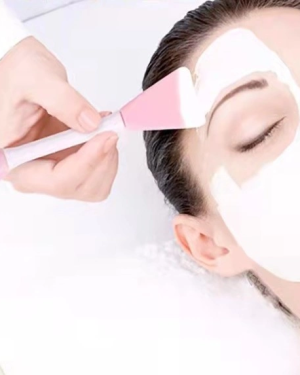 Silikon Yüz Temizleme Fırçası ve Maske Uygulama Spatulası